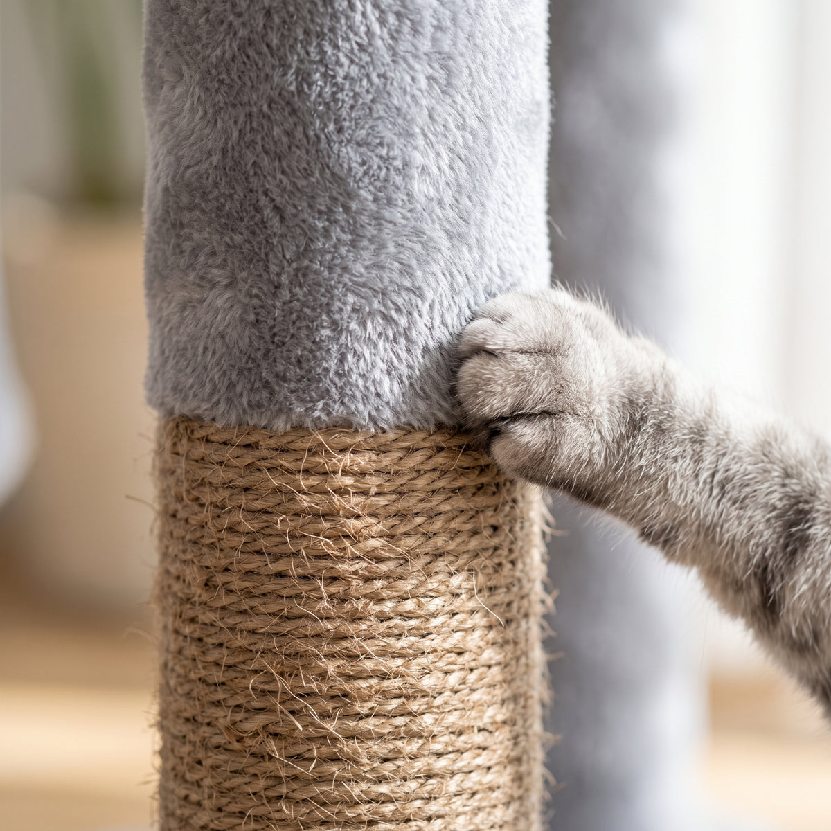 Árbol Rascador para Gatos con Nido de Peluche